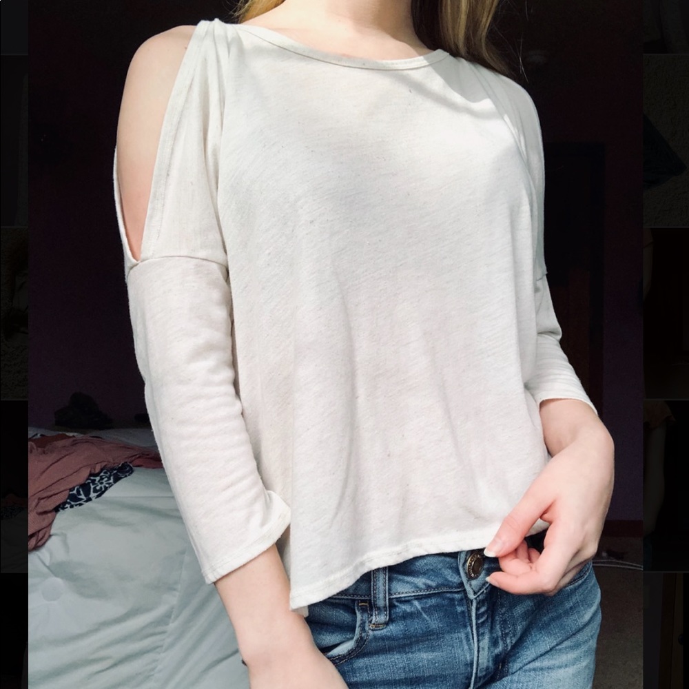 Open Shoulder Three Quarters Sleeve Top